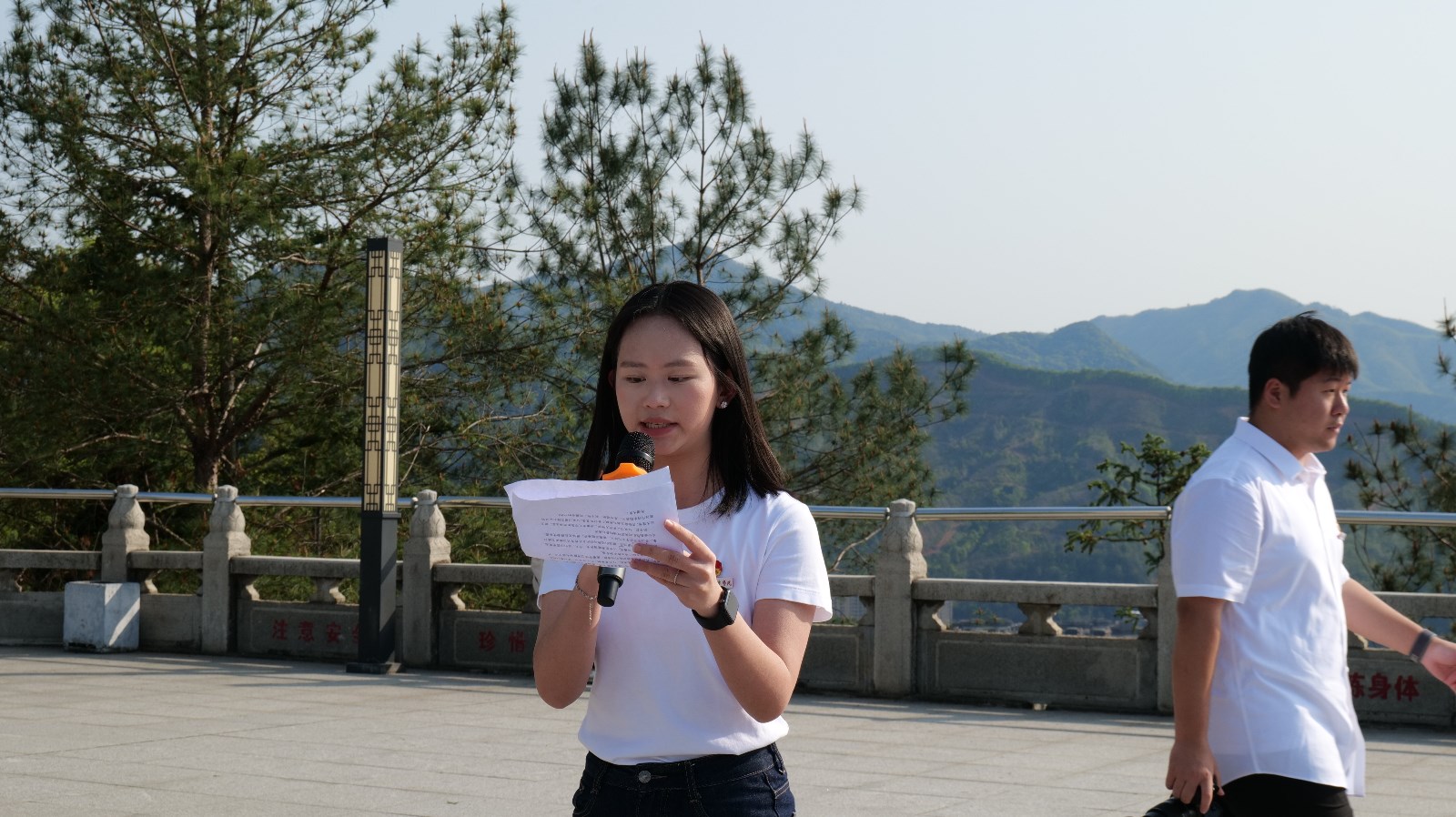 学生代表.jpg